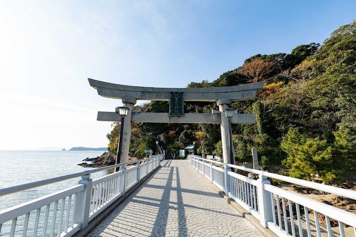 八百富神社（竹島弁天）